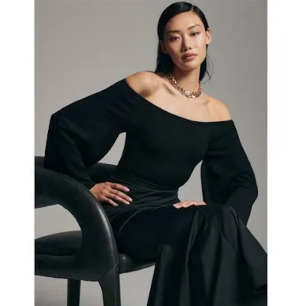 💕5 items for $50💕 Anthropologie black off the shoulder puff sleeve sweater
